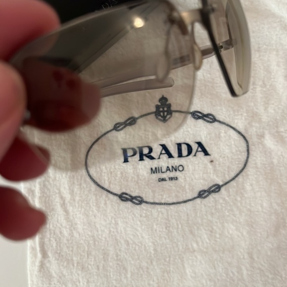 PRADA SUNGLASSES WITH CASE excellent condition - Picture 2 of 9
